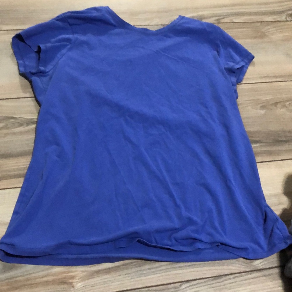 tee shirt